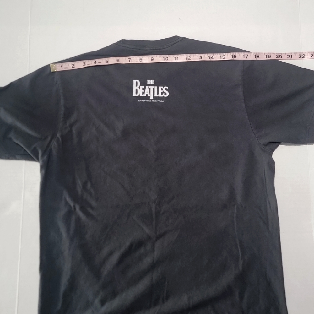 The Beatles Sgt. Pepper Lonely Hearts Club Band Men's T- Shirt, 2013 Size L - Picture 3 of 11